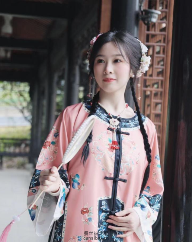 温柔可人蚕花姑娘 顾亚婷