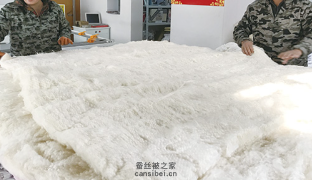 棉花机里弹过后的蚕丝被,刚开始还很逢松的,但不长久